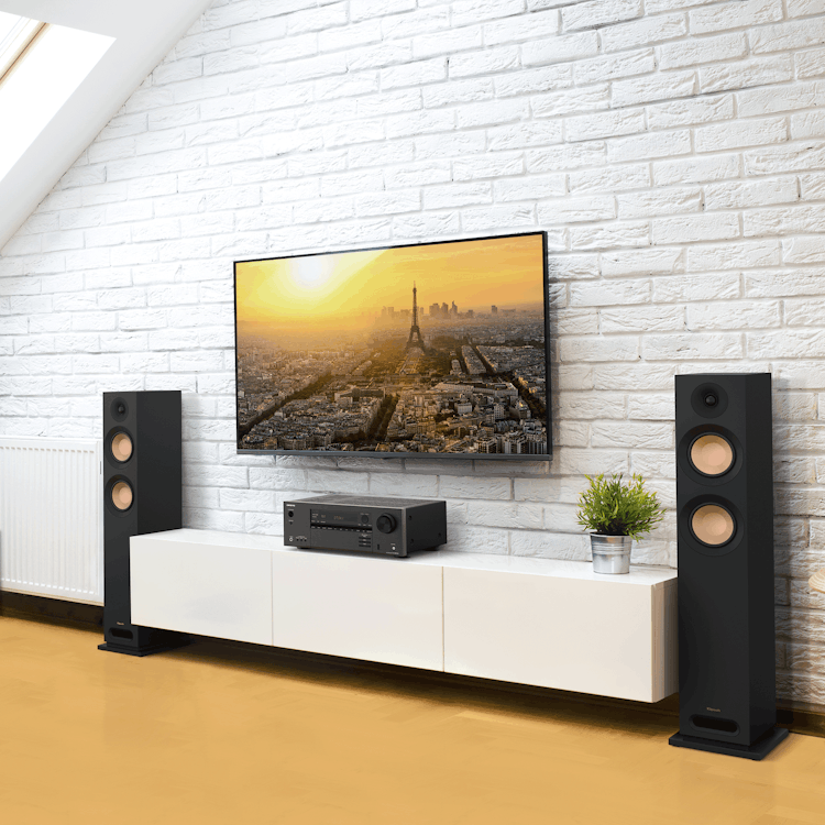 Onkyo TX-NR5100 Klipsch KD Series Paris on TV 2000x2000